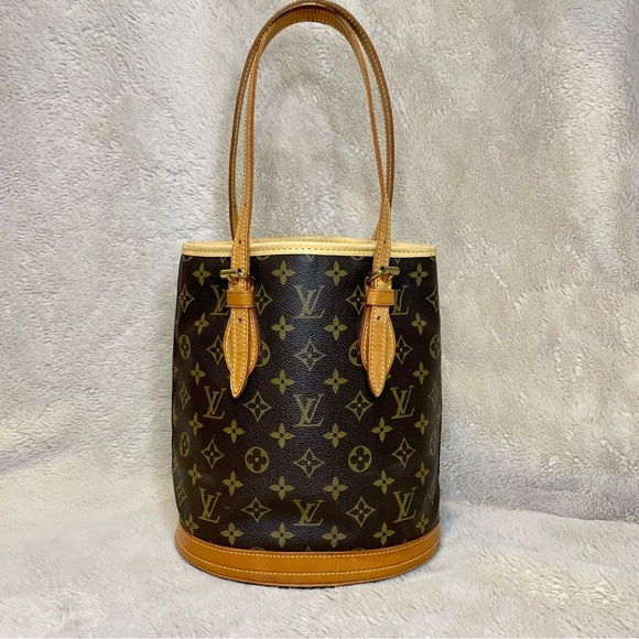 Louis Vuitton Handbags - Louis Vuitton Monogram Canvas Petite Bucket Bag PM